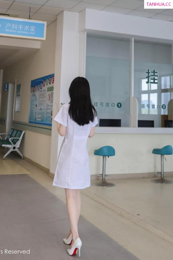 Carina Lee Carina布丁 [XiuRen]高清写真图 2025.04.24 No.10190 布丁wow 白色护士第3张图片